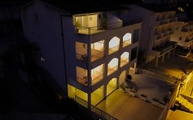 Apartments Larus